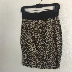 Small 2b Bebe leopard pencil skirt